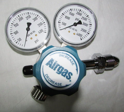 Airgas 2-Stage Brass General Purpose Cylinder Regulator Y12215F590